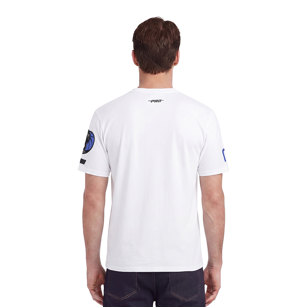 BDM151830-WHT-MODEL-2
