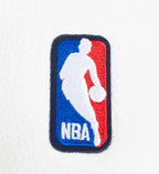 NBA DALLAS MAVERICKS RETRO CLASSIC BLOUSON COLLÉGIAL EN LAINE À BORDS CÔTELÉS POUR GARÇON JUNIOR (MARINE MINUIT/BLANC)