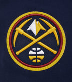 NBA DENVER NUGGETS SCRIPT TAIL T-SHIRT POUR HOMME (MARINE MINUIT)
