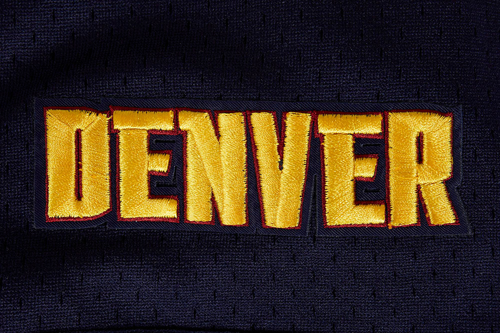 NBA DENVER NUGGETS SCRIPT TAIL CHEMISE BOUTONNÉE EN FILET POUR HOMME (MARINE MINUIT)
