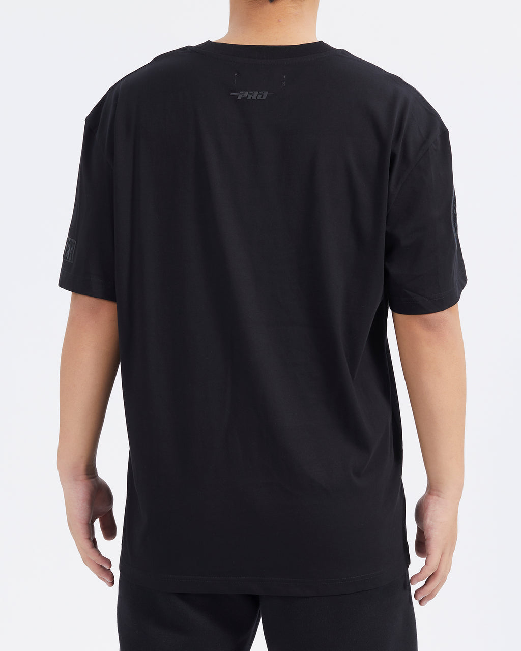 BDN158604-BLK-MODEL-3