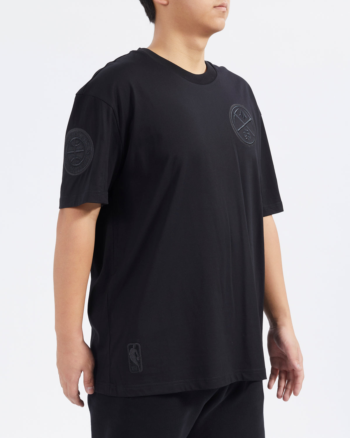 BDN158604-BLK-MODEL-4