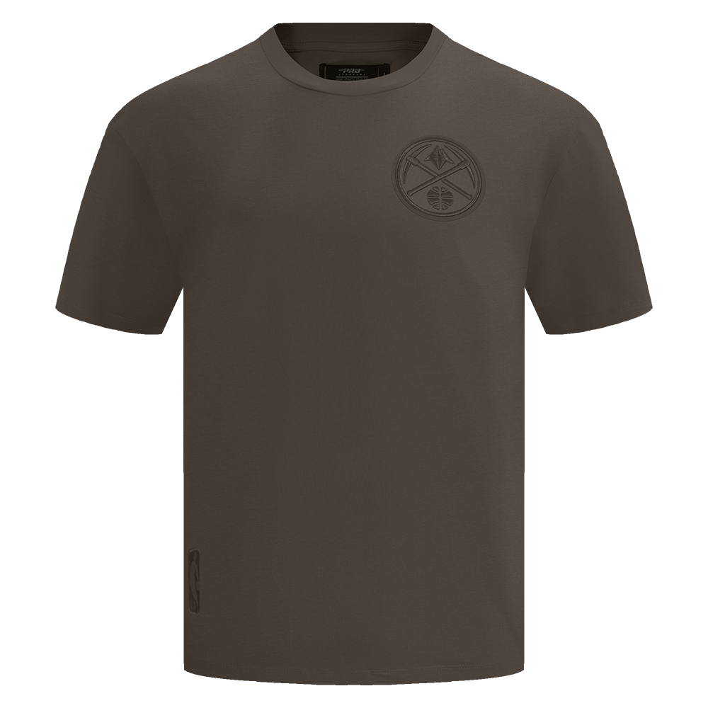 NBA DENVER NUGGETS NEUTRAL T-SHIRT À ÉPAULES TOMBANTES POUR HOMME (TAUPE FONCÉ)