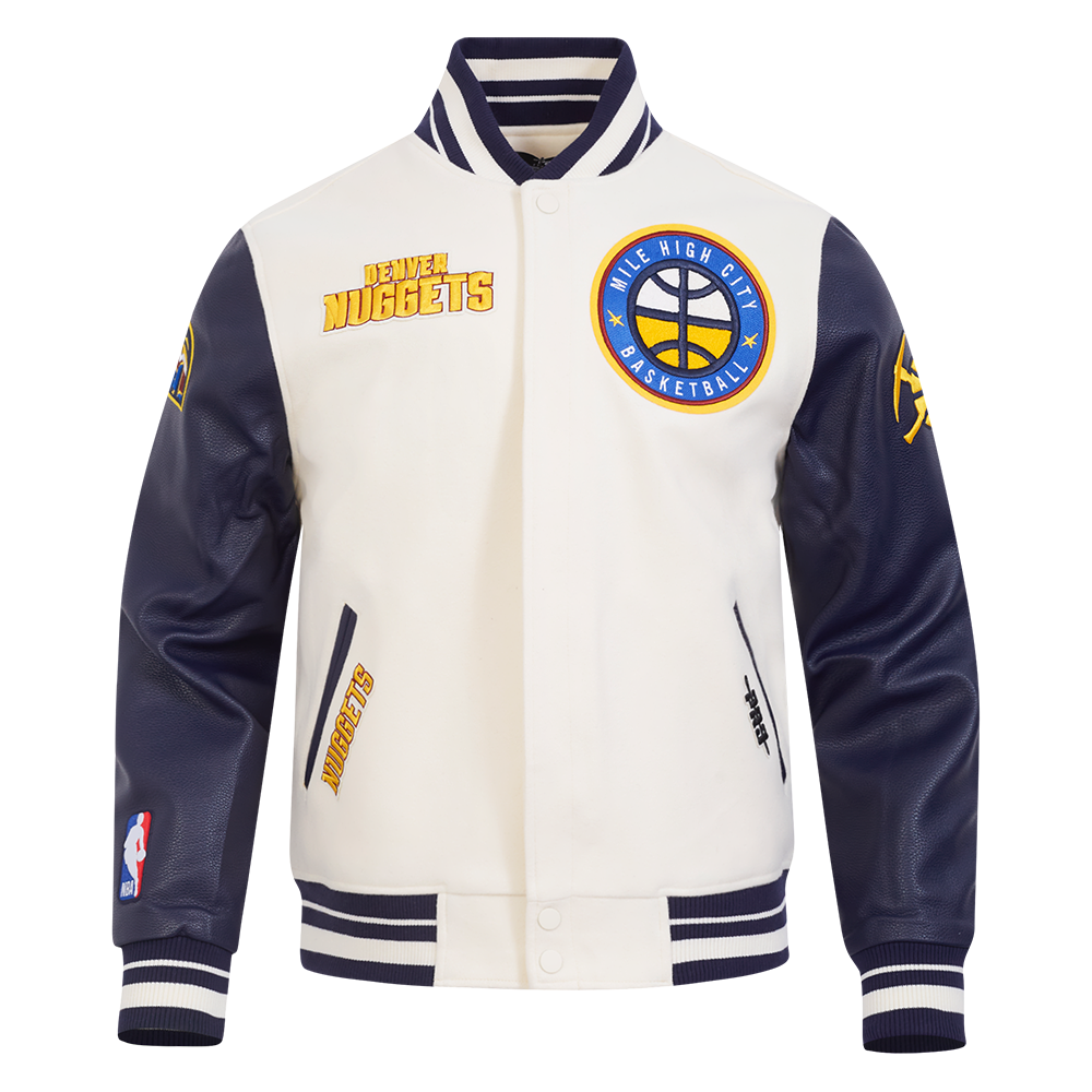 NBA DENVER NUGGETS RETRO CLASSIC BLOUSON COLLÉGIAL EN LAINE À BORDS CÔTELÉS POUR HOMME (COQUILLE D'ŒUF/MARINE MINUIT)