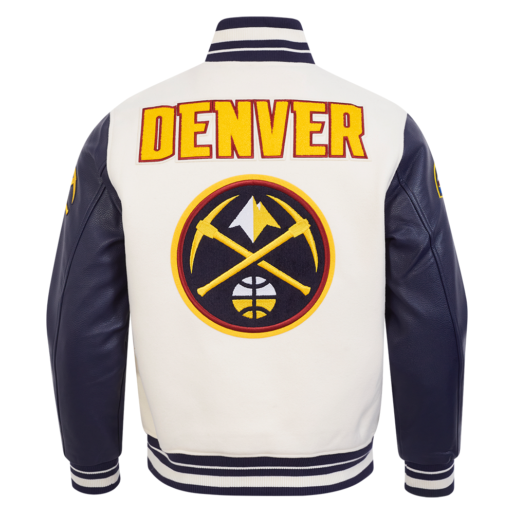 NBA DENVER NUGGETS RETRO CLASSIC BLOUSON COLLÉGIAL EN LAINE À BORDS CÔTELÉS POUR HOMME (COQUILLE D'ŒUF/MARINE MINUIT)