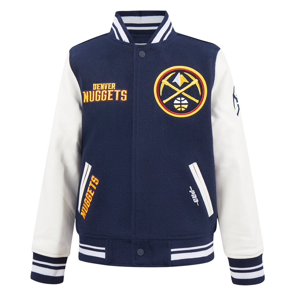 NBA DENVER NUGGETS RETRO CLASSIC BLOUSON COLLÉGIAL EN LAINE À BORDS CÔTELÉS POUR GARÇON JUNIOR (MARINE MINUIT/BLANC)
