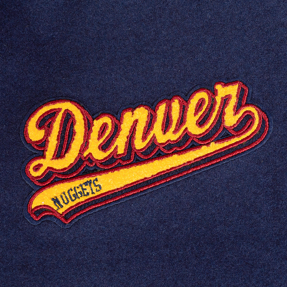 NBA DENVER NUGGETS SCRIPT TAIL BLOUSON COLLÉGIAL EN LAINE POUR FEMME (MARINE MINUIT/BLANC)
