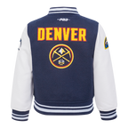 NBA DENVER NUGGETS RETRO CLASSIC BLOUSON COLLÉGIAL EN LAINE À BORDS CÔTELÉS POUR GARÇON ENFANT (MARINE MINUIT/BLANC)
