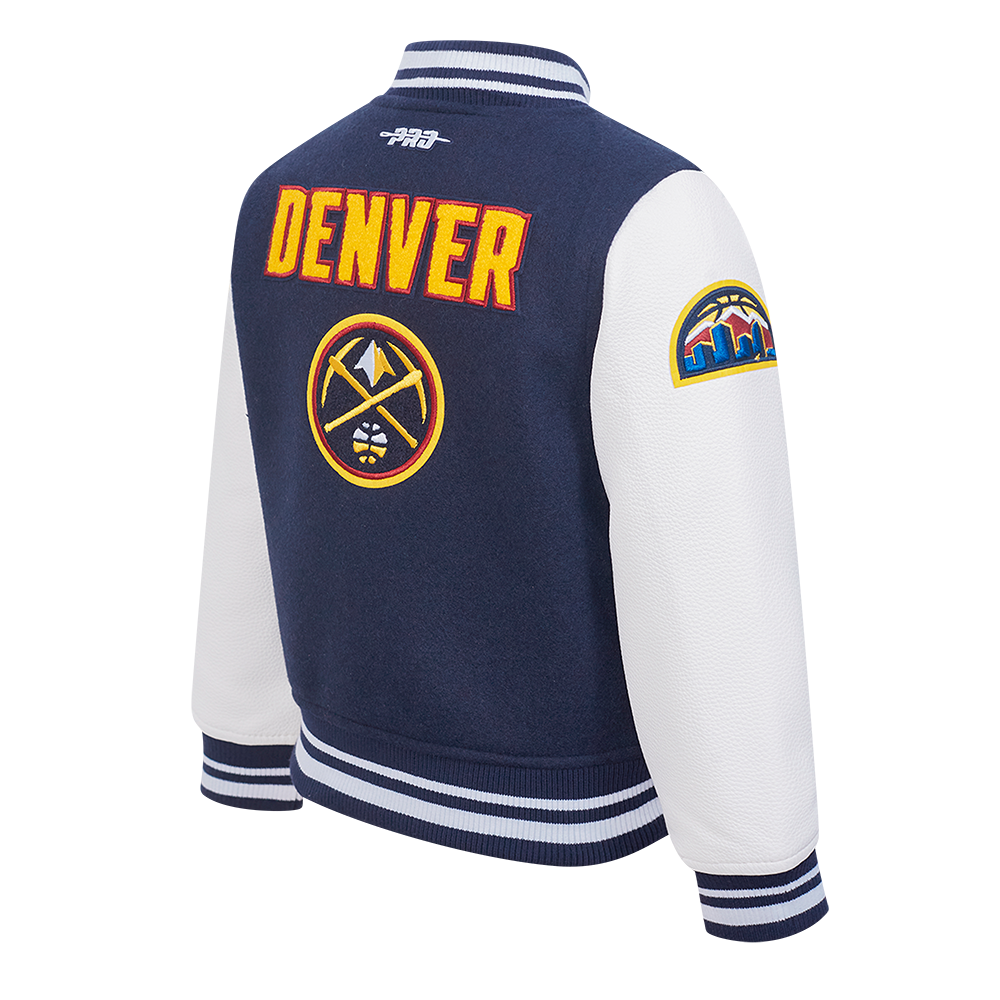 NBA DENVER NUGGETS RETRO CLASSIC BLOUSON COLLÉGIAL EN LAINE À BORDS CÔTELÉS POUR GARÇON ENFANT (MARINE MINUIT/BLANC)