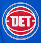 NBA DETROIT PISTONS SCRIPT TAIL T-SHIRT POUR HOMME (BLEU ROYAL)