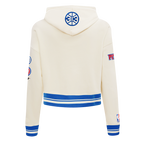 NBA DETROIT PISTONS RETRO CLASSICS CHANDAIL À CAPUCHON COURT POUR FEMME (COQUILLE D'ŒUF/BLEU ROYAL)