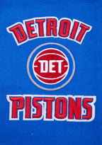NBA DETROIT PISTONS RETRO CLASSIC BLOUSON COLLÉGIAL EN LAINE À BORDS CÔTELÉS POUR FEMME (BLEU ROYAL/ROUGE)