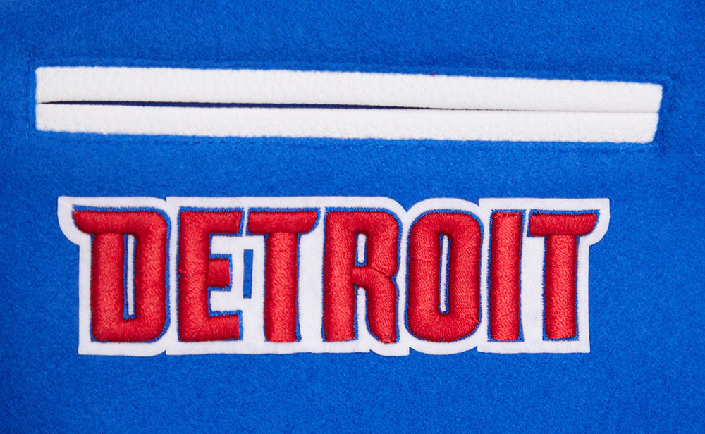 NBA DETROIT PISTONS RETRO CLASSIC BLOUSON COLLÉGIAL EN LAINE À BORDS CÔTELÉS POUR FEMME (BLEU ROYAL/ROUGE)