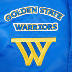 NBA GOLDEN STATE WARRIORS RETRO CLASSIC BLOUSON EN SATIN À BORDS CÔTELÉS POUR GARÇON JUNIOR (BLEU ROYAL)