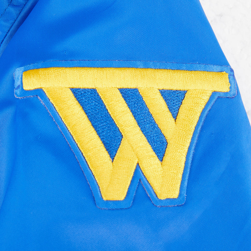 NBA GOLDEN STATE WARRIORS RETRO CLASSIC BLOUSON EN SATIN À BORDS CÔTELÉS POUR GARÇON JUNIOR (BLEU ROYAL)