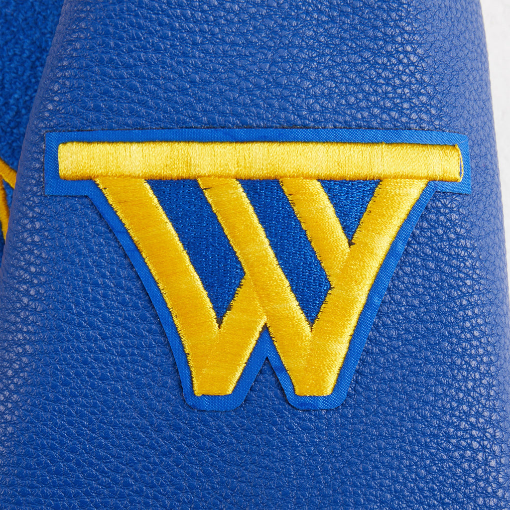 NBA GOLDEN STATE WARRIORS CLASSIC STUDIO BLOUSON COLLÉGIAL POUR GARÇON JUNIOR (COQUILLE D'ŒUF/BLEU ROYAL)