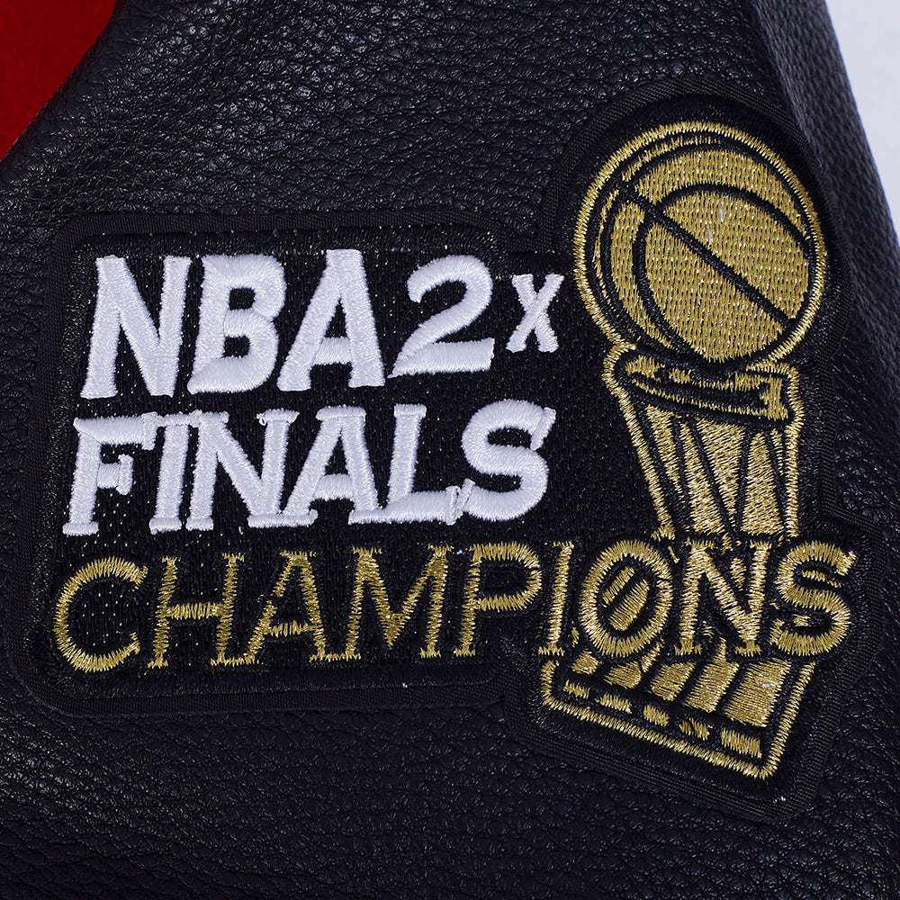 NBA HOUSTON ROCKETS RETRO CLASSIC BLOUSON COLLÉGIAL EN LAINE À BORDS CÔTELÉS POUR FEMME (ROUGE/NOIR)