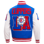 NBA LOS ANGELES CLIPPERS MASH UP BLOUSON COLLÉGIAL EN LAINE À BORDS CÔTELÉS POUR HOMME (BLEU ROYAL/ROUGE)