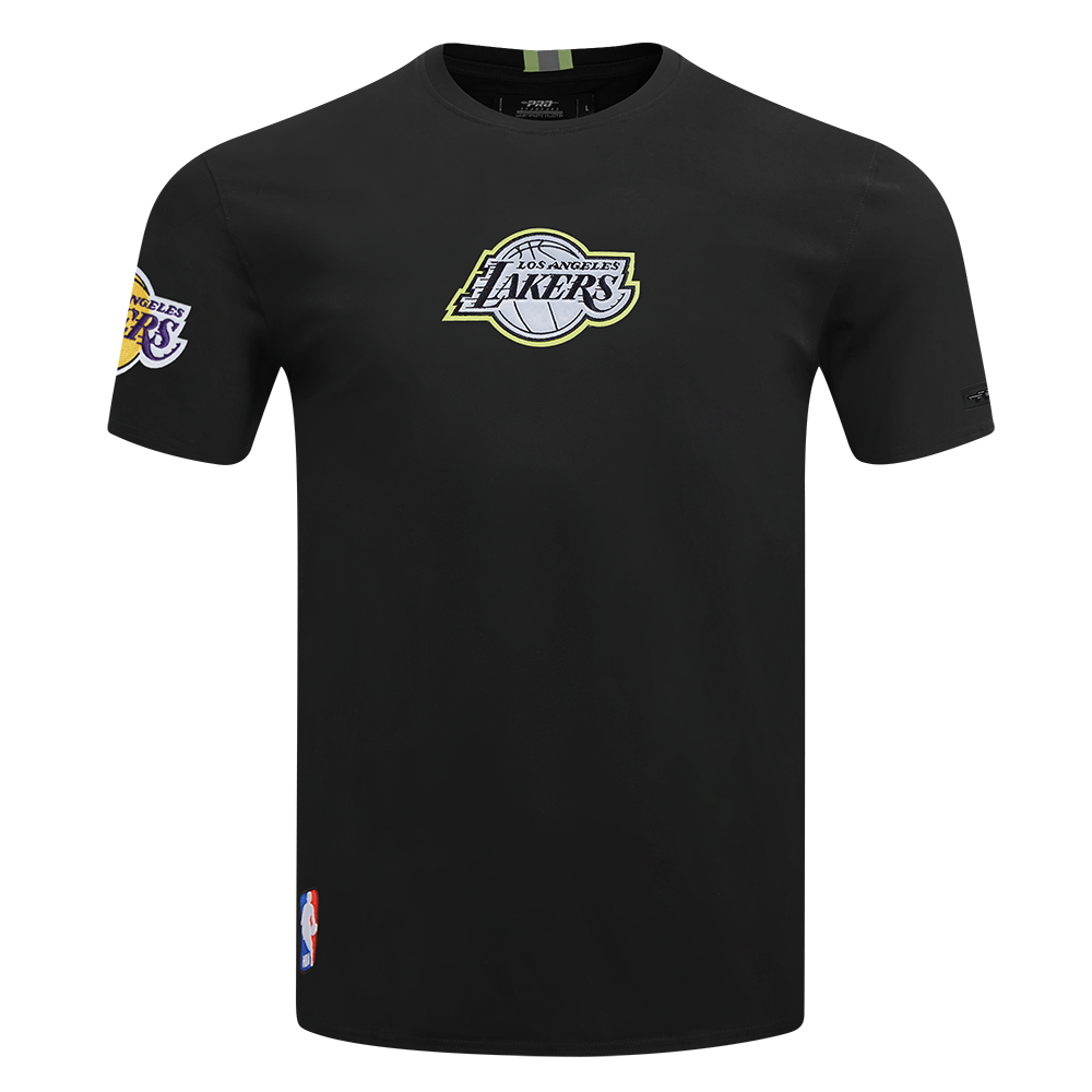 NBA LOS ANGELES LAKERS UNDER THE LIGHTS MEN'S SINGLE JERSEY TEE (BLACK)