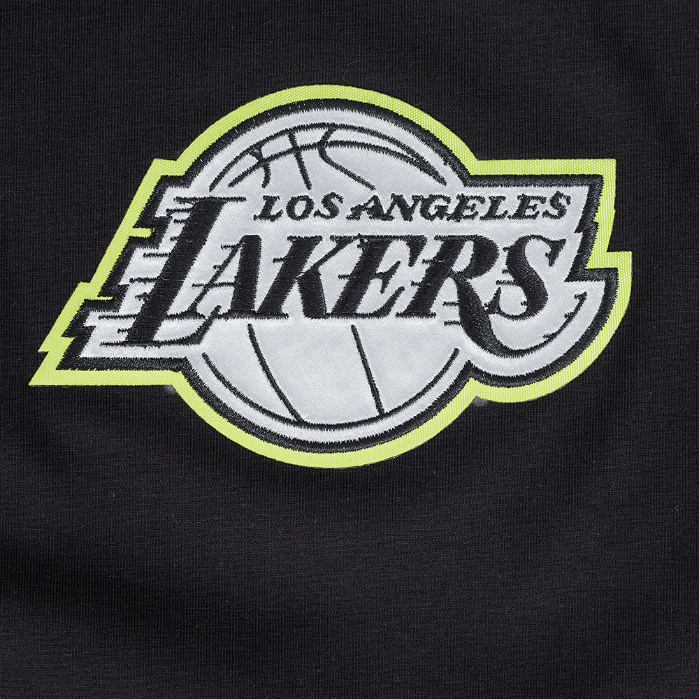 NBA LOS ANGELES LAKERS UNDER THE LIGHTS MEN'S SINGLE JERSEY TEE (BLACK)