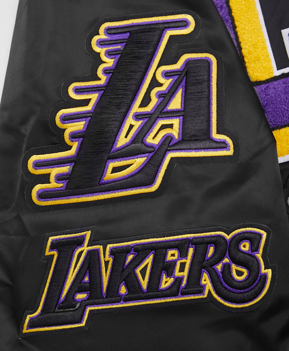 NBA LOS ANGELES LAKERS MASH UP BLOUSON EN SATIN À BORDS CÔTELÉS POUR HOMME (NOIR/VIOLET)
