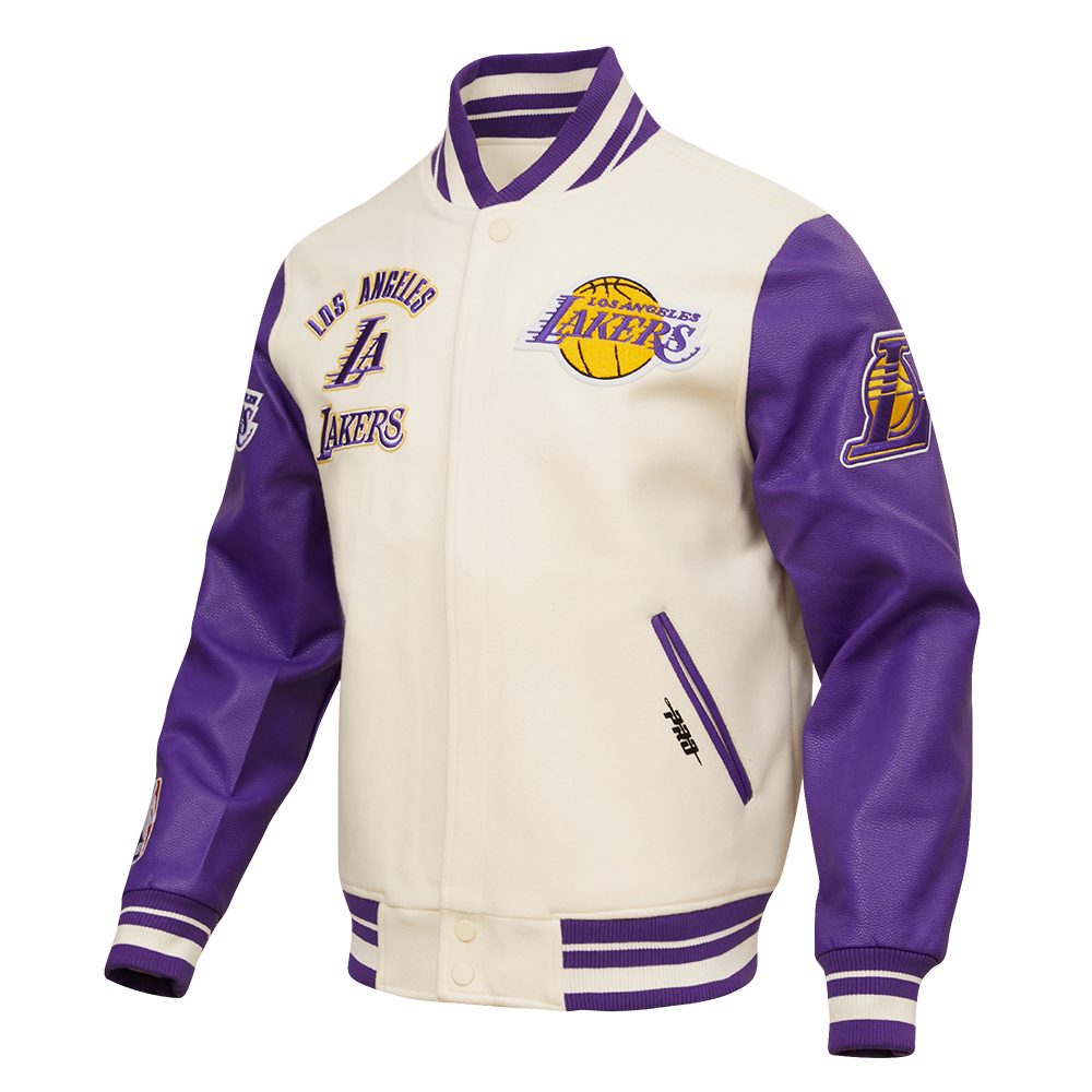 NBA LOS ANGELES LAKERS RETRO CLASSIC BLOUSON COLLÉGIAL EN LAINE À BORDS CÔTELÉS POUR HOMME (COQUILLE D'ŒUF/VIOLET)