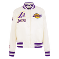 NBA LOS ANGELES LAKERS RETRO CLASSIC BLOUSON EN SATIN À BORDS CÔTELÉS POUR FEMME (COQUILLE D'ŒUF/VIOLET)
