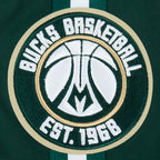 NBA MILWAUKEE BUCKS CLASSIC T-SHIRT RAYÉ EN FILET POUR HOMME (VERT FORÊT)