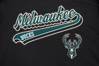 NBA MILWAUKEE BUCKS SCRIPT TAIL T-SHIRT POUR HOMME (NOIR)
