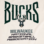 NBA MILWAUKEE BUCKS CITY TOUR 2.0 MEN'S COTTON JERSEY DROP SHOULDER TEE (EGGSHELL)
