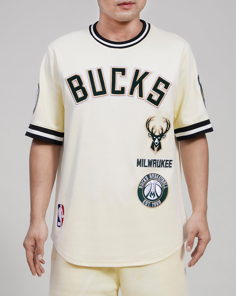 NBA MILWAUKEE BUCKS RETRO CLASSIC MEN'S TEE (EGGSHELL/ BLACK)