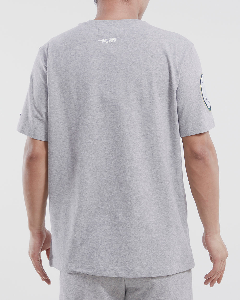 NBA MILWAUKEE BUCKS TACKLE TWILL MEN'S TEE (HEATHER GREY)