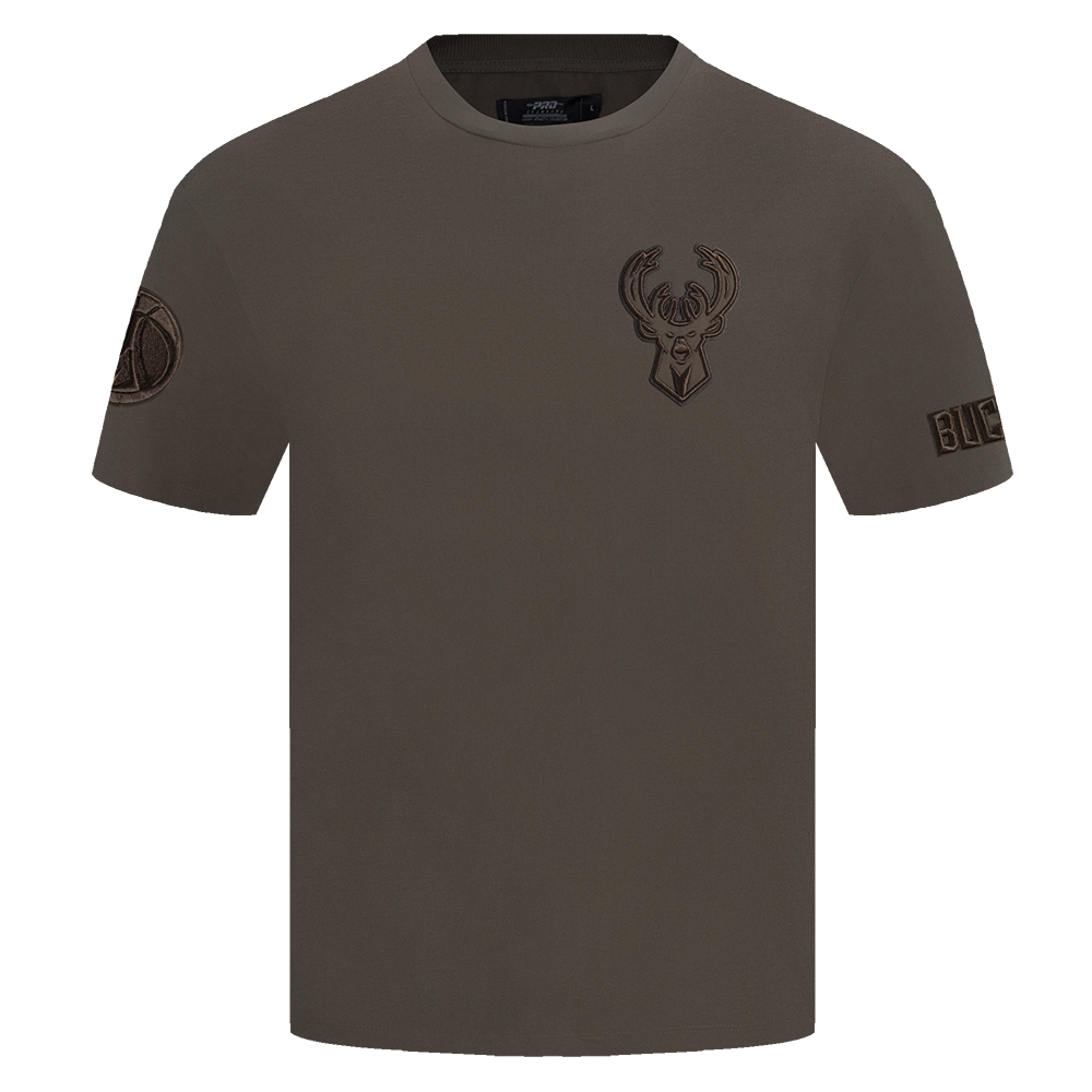 NBA MILWAUKEE BUCKS NEUTRAL MEN'S DROP SHOULDER TEE (DARK TAUPE)