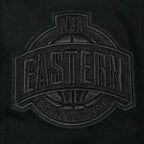 NBA MILWAUKEE BUCKS BLACKOUT T-SHIRT À MANCHES LONGUES ET À ÉPAULES TOMBANTES POUR HOMME (NOIR)