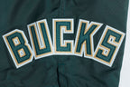 NBA MILWAUKEE BUCKS CLASSIC SHORT TISSÉ POUR HOMME (VERT FORÊT)