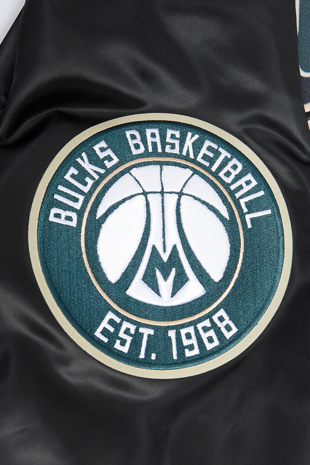 NBA MILWAUKEE BUCKS SCRIPT TAIL MEN'S SATIN JACKET (BLACK)