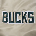 NBA MILWAUKEE BUCKS SOUVENIR BLOUSON EN SATIN POUR HOMME (TAUPE)