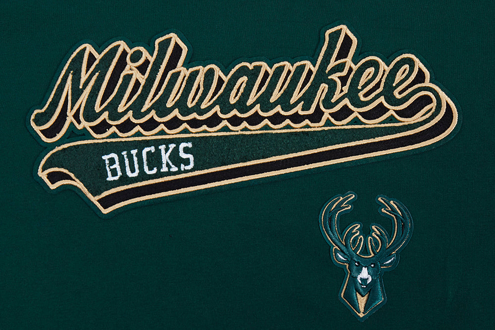 NBA MILWAUKEE BUCKS SCRIPT TAIL WOMEN'S BOYFRIEND TEE (FOREST GREEN)