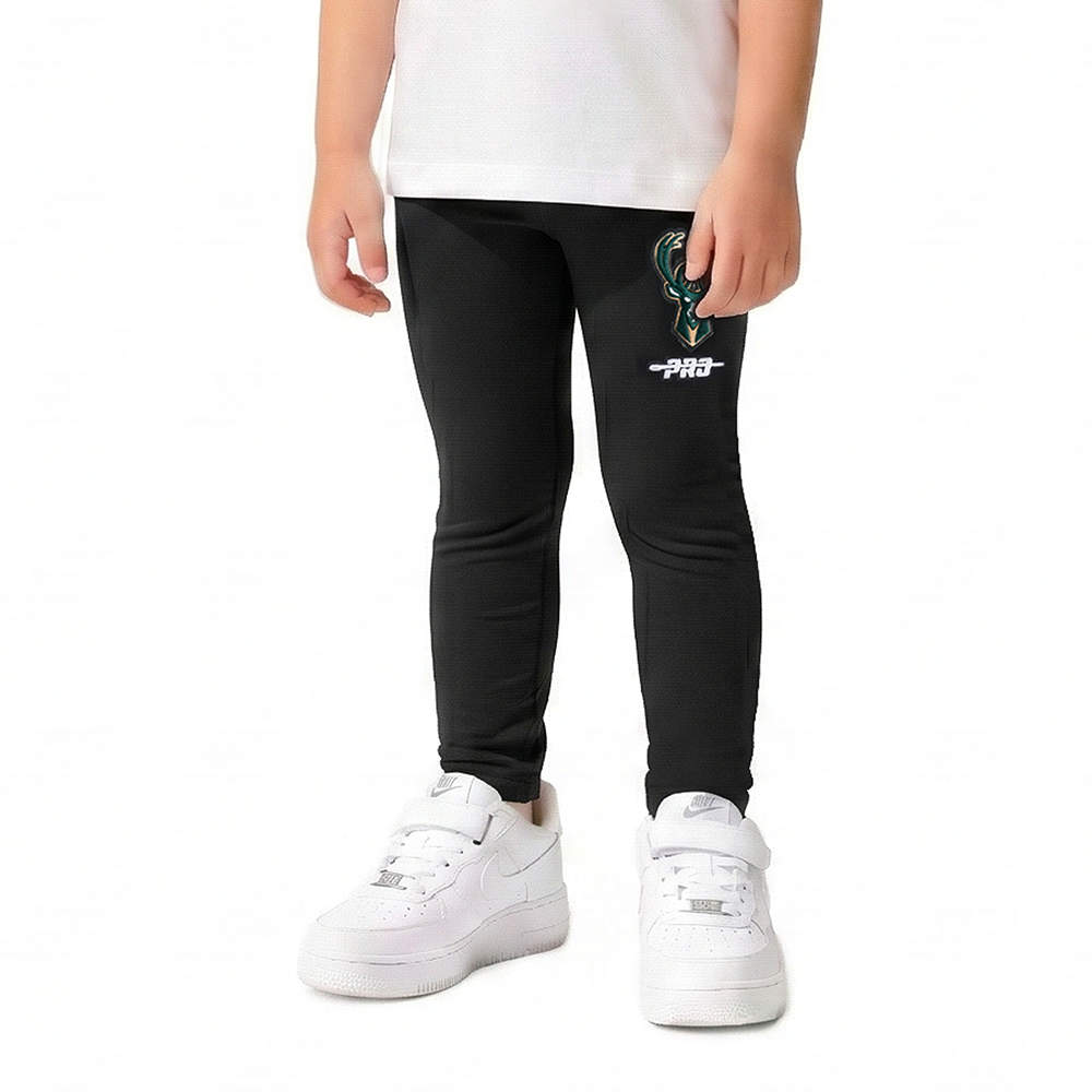 BMBTG516142-BLK-MODEL-1