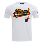 NBA MIAMI HEAT SCRIPT TAIL MEN'S   TEE (WHITE)