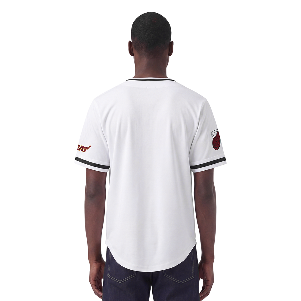 BMH152724-WHT-MODEL-2