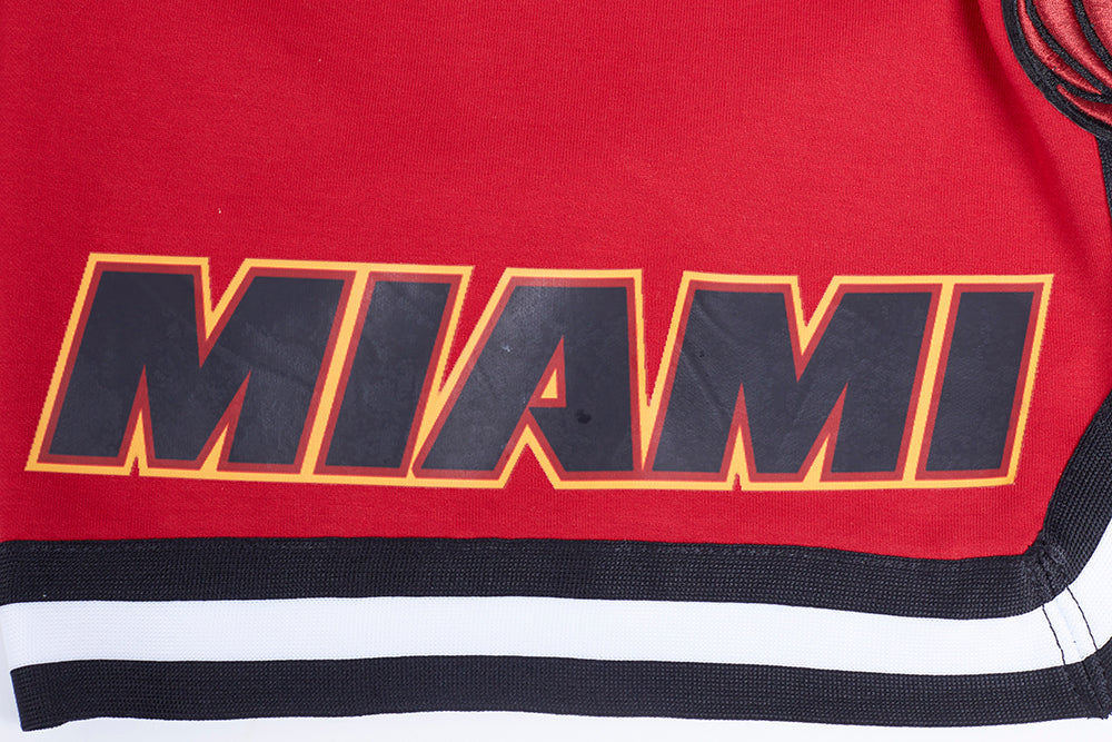 NBA MIAMI HEAT CLASSIC CHENILLE SHORT POUR HOMME (ROUGE CARDINAL/NOIR)