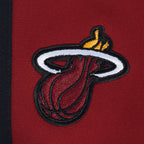 NBA MIAMI HEAT CLASSIC PANTALON D'ENTRAÎNEMENT EN MAILLE DOUBLE POUR HOMME (ROUGE CARDINAL/NOIR)