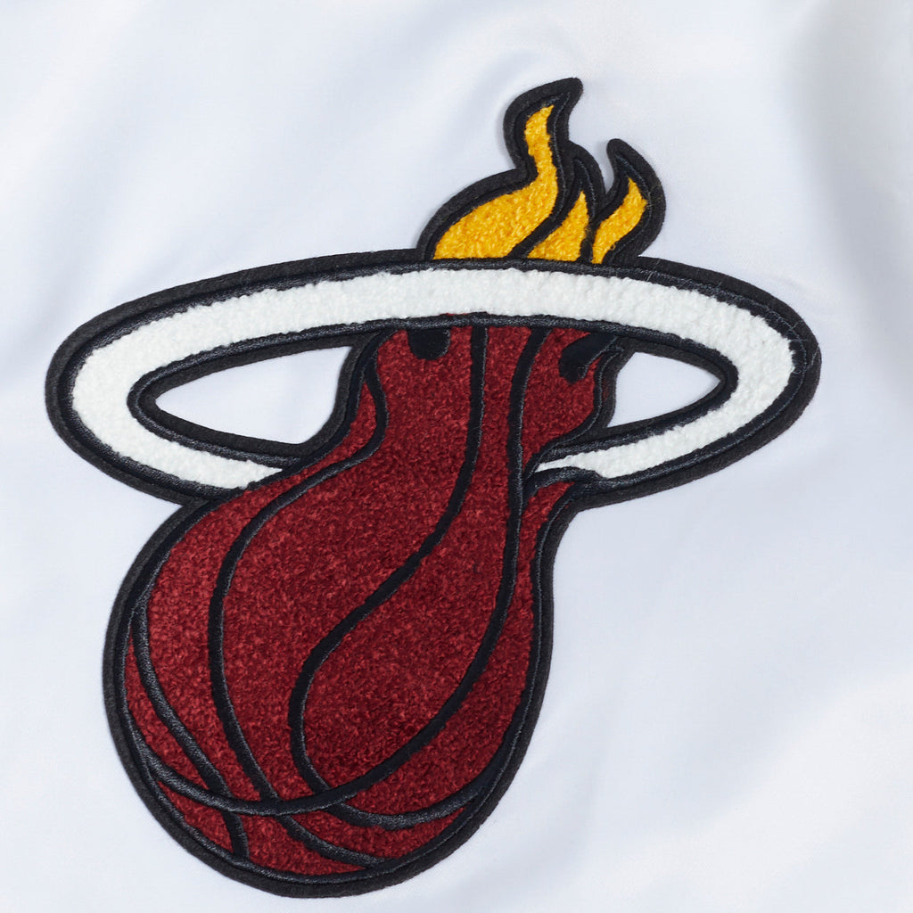 NBA MIAMI HEAT OLD ENGLISH MEN'S RIB SATIN JACKET (WHITE/BLACK)