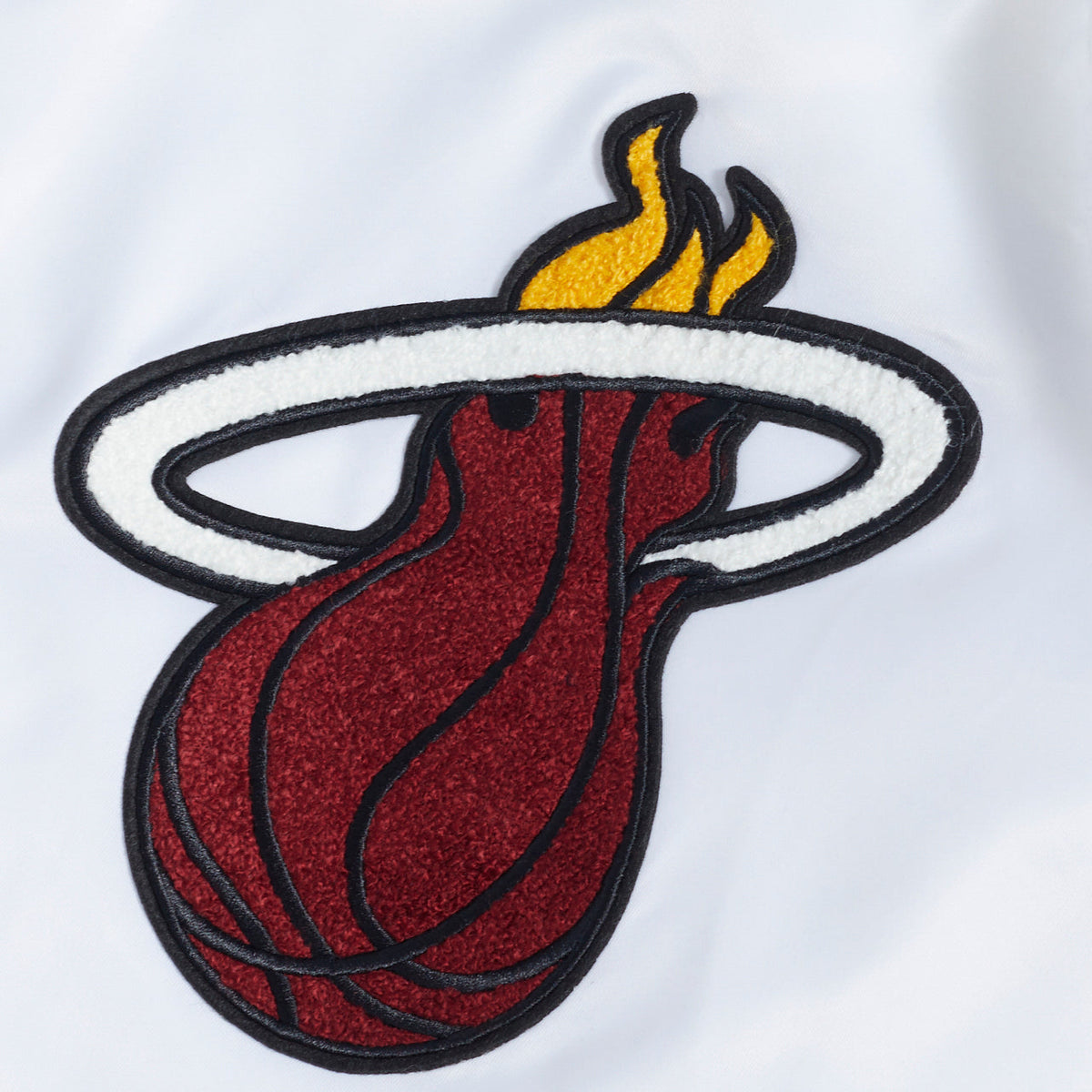 NBA MIAMI HEAT OLD ENGLISH MEN'S RIB SATIN JACKET (WHITE/BLACK)