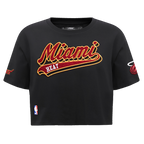 NBA MIAMI HEAT SCRIPT TAIL T-SHIRT EN JERSEY SIMPLE À COUPE CARRÉE POUR FEMME (NOIR)