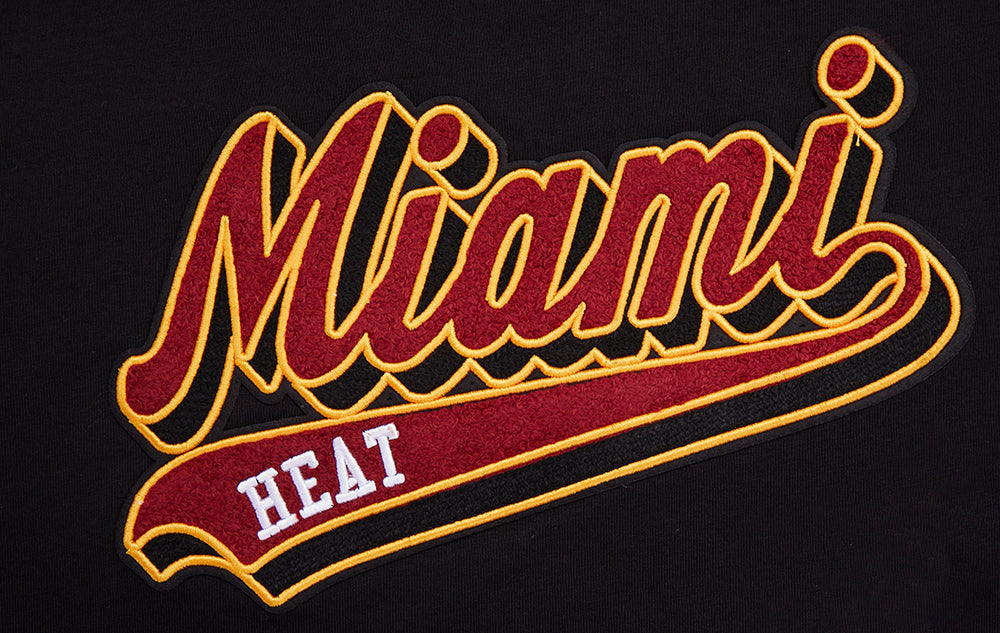 NBA MIAMI HEAT SCRIPT TAIL T-SHIRT EN JERSEY SIMPLE À COUPE CARRÉE POUR FEMME (NOIR)
