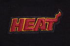 NBA MIAMI HEAT SCRIPT TAIL T-SHIRT EN JERSEY SIMPLE À COUPE CARRÉE POUR FEMME (NOIR)