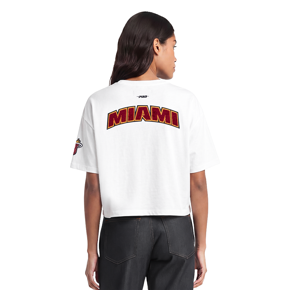 BMHA55642-WHT-MODEL-2