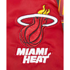 NBA MIAMI HEAT CLASSIC BLOUSON EN SATIN POUR GARÇON JUNIOR (ROUGE CARDINAL)